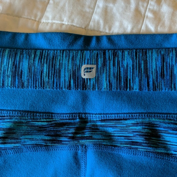 Fabletics crop leggings, sz S - Picture 3 of 4